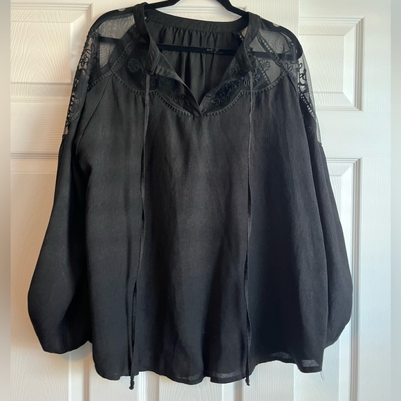 Black Lace Detail Blouse - Picture 7 of 10